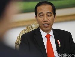 Jokowi Kunjungi Madiun Tinjau Hutan dan Serahkan Sertifikat Tanah