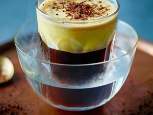 Sluurp! Nikmatnya Kopi Telur Khas Vietnam yang Creamy Manis Ini Sluurp! Nikmatnya Kopi Telur Khas Vietnam yang Creamy Manis Ini