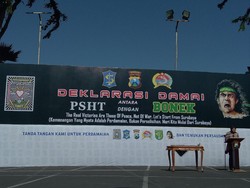 Pesilat dan Suporter Deklarasi Damai, Risma: Kita Semua Bersaudara