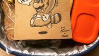 Sweet! Ayah Buat Selipan Gambar di Bekal Anak untuk Menyemangatinya