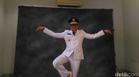 Foto: Aksi Sandiaga Pamer Jurus Silat: Bangau Terbang hingga Lipat Dompet