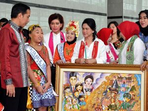 Iriana Jokowi Beri Penyuluhan Bahaya Narkoba ke Siswa SD Hingga SMA