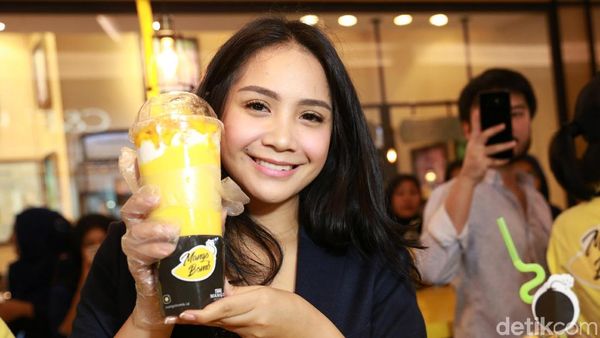 Manisnya Minuman Baru Nagita Slavina, Mau Coba?