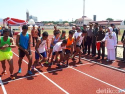 Saat Risma Mengenang Masa SMA di Lapangan Thor yang Baru Diresmikan