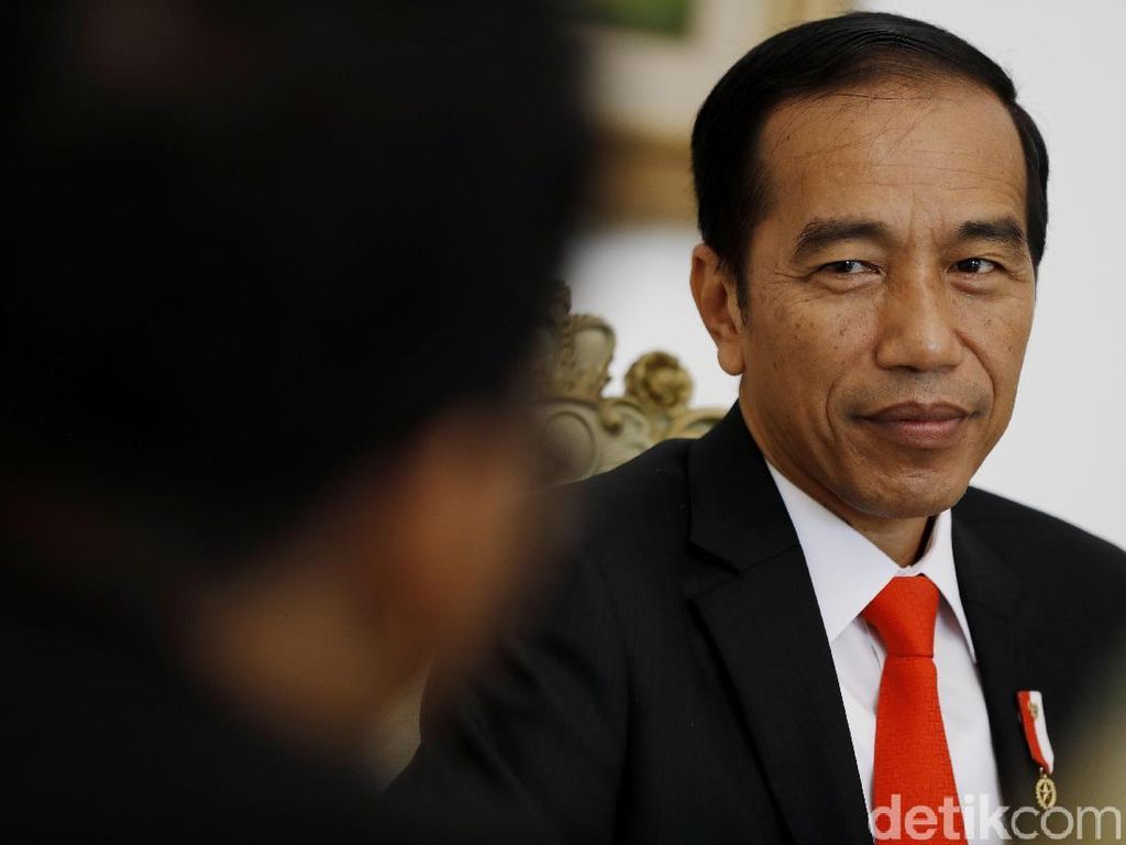 Ekspor Bauksit cs Bisa Disetop dari 2014, Pengamat: Baru Jokowi yang Berani