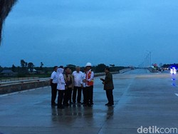 Resmikan Tol Palindra, Jokowi: Ini Diimpikan Sejak Zaman Belanda