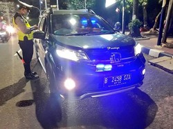Lihat Lagi Sanksi Pakai Strobo di Kendaraan Pribadi
