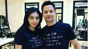 Restu dan Beda Agama Warnai Perjalanan Cinta Lucky Perdana dan Sang Istri