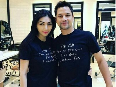Restu dan Beda Agama Warnai Perjalanan Cinta Lucky Perdana dan Sang Istri