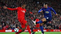 Pertemuan berikutnya terjadi pada Oktober 2016, saat Liverpool menjamu MU pada duel pertama mereka di Premier League 2016/2017. Laga berakhir sama kuat 0-0. (Foto: Clive Brunskill/Getty Images)