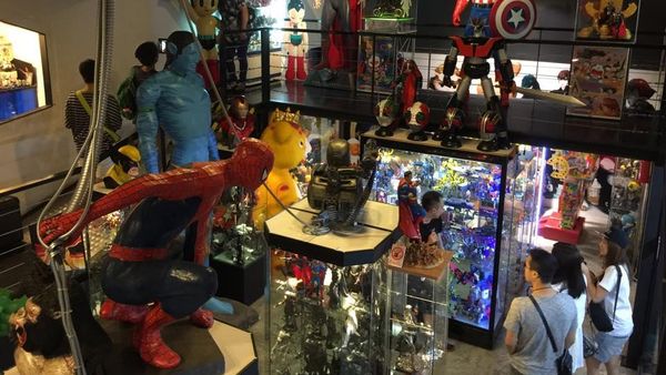 50 Ribu Mainan Superhero Ada di Sini!