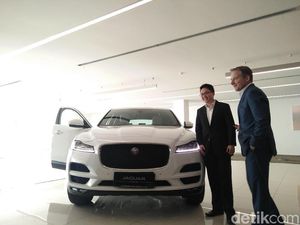 SUV Terbaik Jaguar Meluncur di Indonesia, Harganya Rp 1,5 Miliar SUV Terbaik Jaguar Meluncur di Indonesia, Harganya Rp 1,5 Miliar