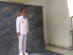 Jelang Pelantikan, Anies-Sandi Fitting Baju Dinas