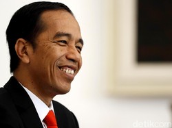 Canda Jokowi ke Luhut cs: Urus Pandemi Tak Pernah Tidur, Untung Tak Kurus