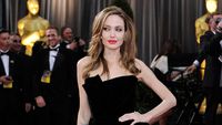 Cerita Para Korban soal Kebuasan Harvey Weinstein, Drama Cinta Lucky Perdana