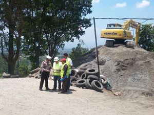 Hore, Jalur Penyelamat di Pacet-Cangar Segera Dibangun Hore, Jalur Penyelamat di Pacet-Cangar Segera Dibangun
