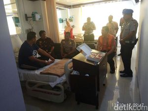 PNS Korban Penyerangan Dijenguk Pejabat Kemendagri