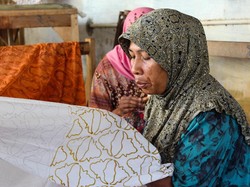 Melestarikan Batik Tulis Bumi Pasundan