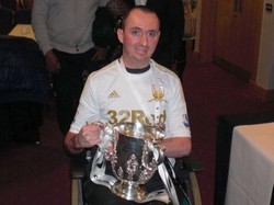 Kisah Pria yang Didiagnosa dengan Penyakit Tertawa