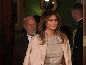 Gaji Staf Melania Trump Kurang dari Separuh Gaji Staf Istri Obama Gaji Staf Melania Trump Kurang dari Separuh Gaji Staf Istri Obama