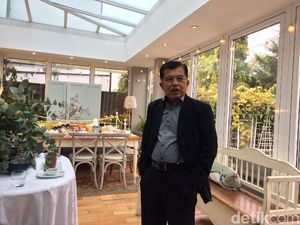 JK Terbang ke Istanbul, Hadiri Pertemuan D-8 JK Terbang ke Istanbul, Hadiri Pertemuan D-8