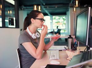 Pengaruh Teman Kerja hingga Tak Bawa Bekal ke Kantor Bisa Bikin Berat Badan Naik