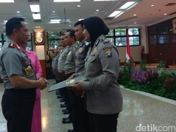 43 Polisi dan 2 TNI Berprestasi Dapat Penghargaan dari Kapolri
