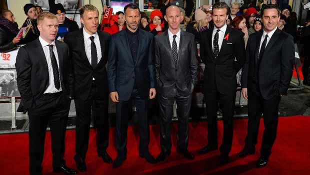 Paul Scholes, Ryan Giggs, dan David Beckham bagian dari 'Class of 92' yang menjadi pemain penting di masa keemasan MU.
