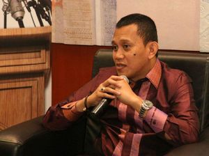 Timses Jokowi Minta Polisi Profesional Usut Peluru Nyasar di DPR Timses Jokowi Minta Polisi Profesional Usut Peluru Nyasar di DPR