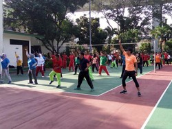 Sandiaga Olahraga Bareng Warga Sebelum Bertemu Tim Sinkronisasi