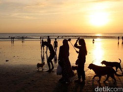 Kalahkan Singapura dan China, Turis Malaysia Paling Banyak ke RI