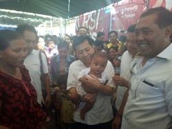 Terbang ke Bali, Setya Novanto Kunjungi Pengungsi Gunung Agung