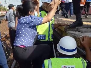 Video Aksi Heroik Petugas di Stasiun Jayakarta