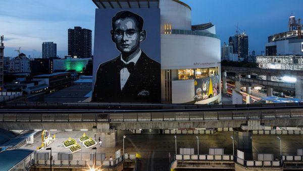 Foto: Persiapan Upacara Pemakaman Raja Bhumibol Adulyadej