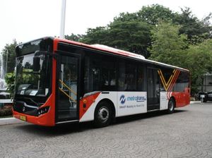 TransJ Uji Coba Bus Non-BRT Rute Puri Beta-Latuharhary Hari Ini TransJ Uji Coba Bus Non-BRT Rute Puri Beta-Latuharhary Hari Ini