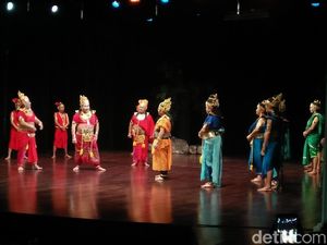 Kapolda hingga Pangdam Ikut Nonton Ketoprak Humor Bareng Djarot