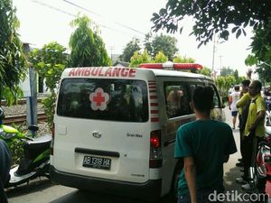 Pulang dari Pasar, Kakek di Yogya Ini Tewas Tersambar Kereta Api