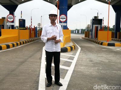 Jokowi Resmikan 2 Ruas Tol Trans Sumatera
