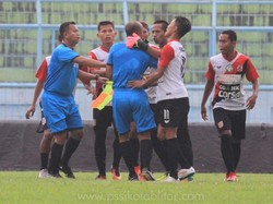 Adu Jotos di Laga Vs Persewangi, Ini Penjelasan Manajemen PSBK