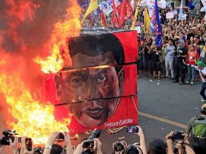 Duterte Ancam Akan Usir Seluruh Diplomat Uni Eropa dalam 24 Jam Duterte Ancam Akan Usir Seluruh Diplomat Uni Eropa dalam 24 Jam