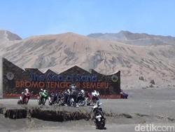 Dikritik Ganggu Pemandangan, Tugu di Bromo Masih Berdiri Kokoh