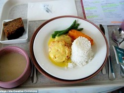 Karantina di Wisma Atlet, Netizen Ini Curhat Dapat Menu Tak Layak Tiap Hari