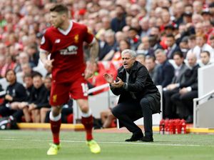 Carragher Tak Kritik Taktik Mourinho di Anfield, tapi...
