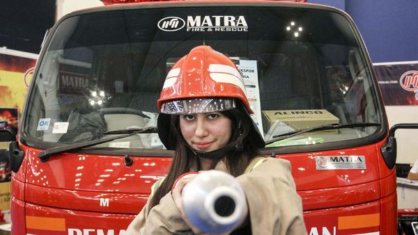 Melongok Jeroan Mobil Pemadam Kebakaran