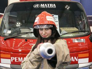 Melongok Jeroan Mobil Pemadam Kebakaran