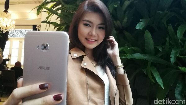Lebih Dekat dengan Jagoan Baru Selfie Asus