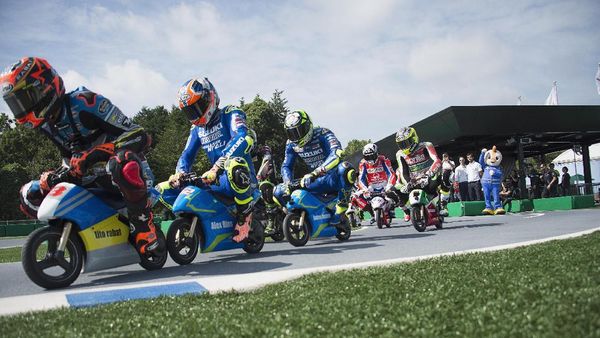 Seru dan Kocak, Aksi Rider MotoGP Naik Motor Listrik Imut-imut