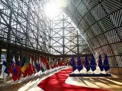 Asap Beracun Picu Evakuasi di Markas Uni Eropa, 20 Orang Jatuh Sakit