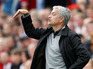 Mourinho: Lini Tengah MU Kehilangan Tenaga