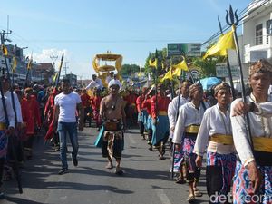 5 Upacara Adat di Jawa Barat beserta Arti dan Prosesinya